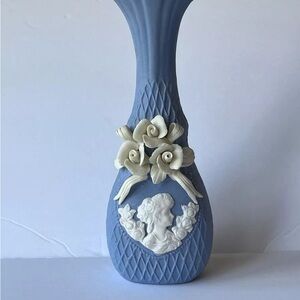 Rare wedgwood cello vase - stem vase - blue jasperware